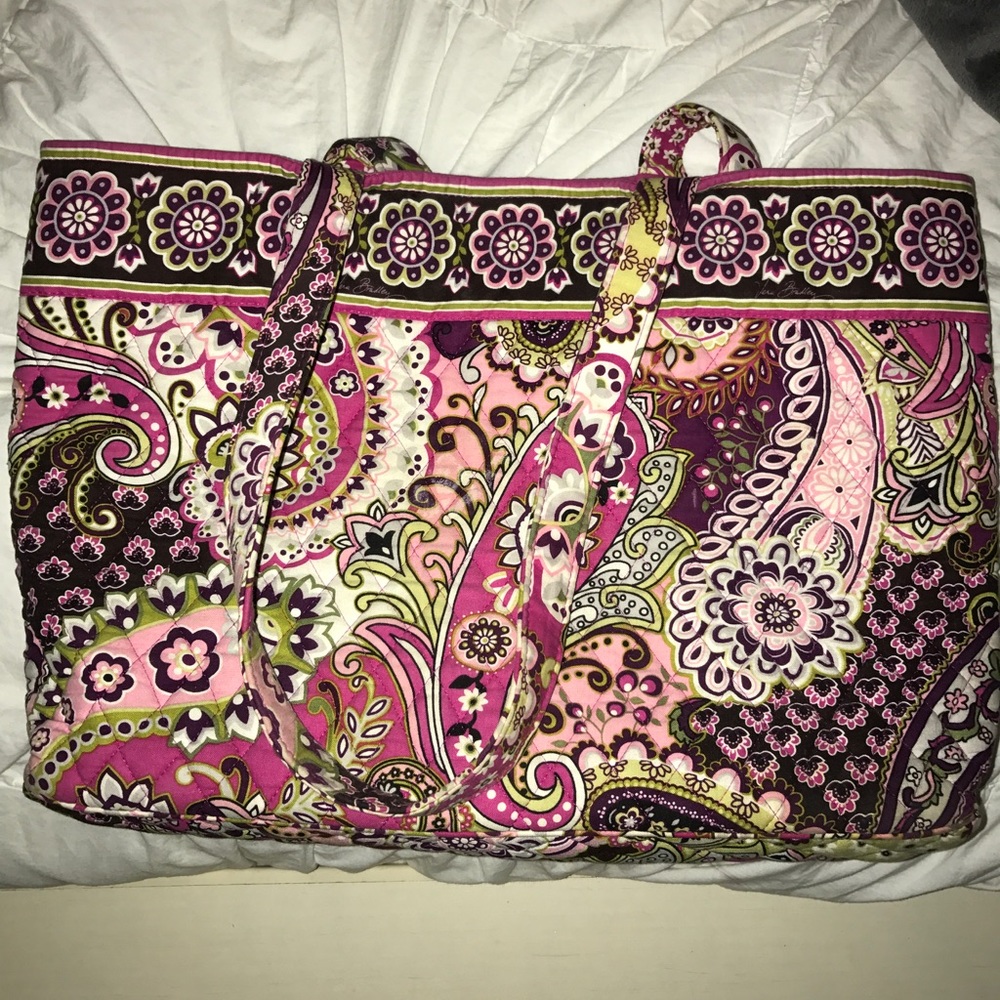 super cute vera bradley duffle bag